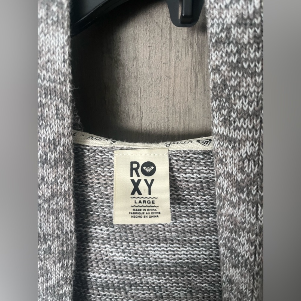 ROXY - Picture 6 of 6